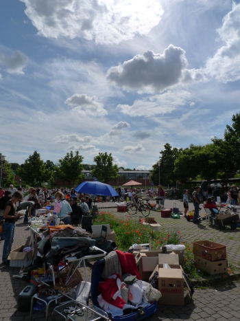 Bild vom BUND Flohmarkt Groß-Umstadt im Juni jeden Jahres